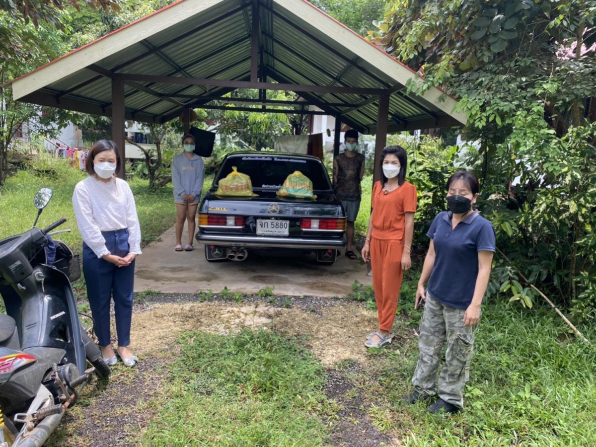 มอบถุงยังชีพ 4 หมู่บ้าน ภายใน ต.อุดมทรัพย์
