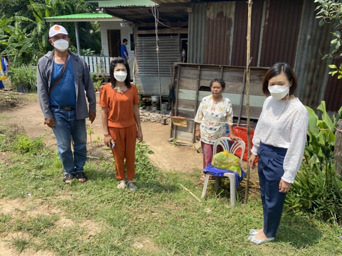 มอบถุงยังชีพ 4 หมู่บ้าน ภายใน ต.อุดมทรัพย์