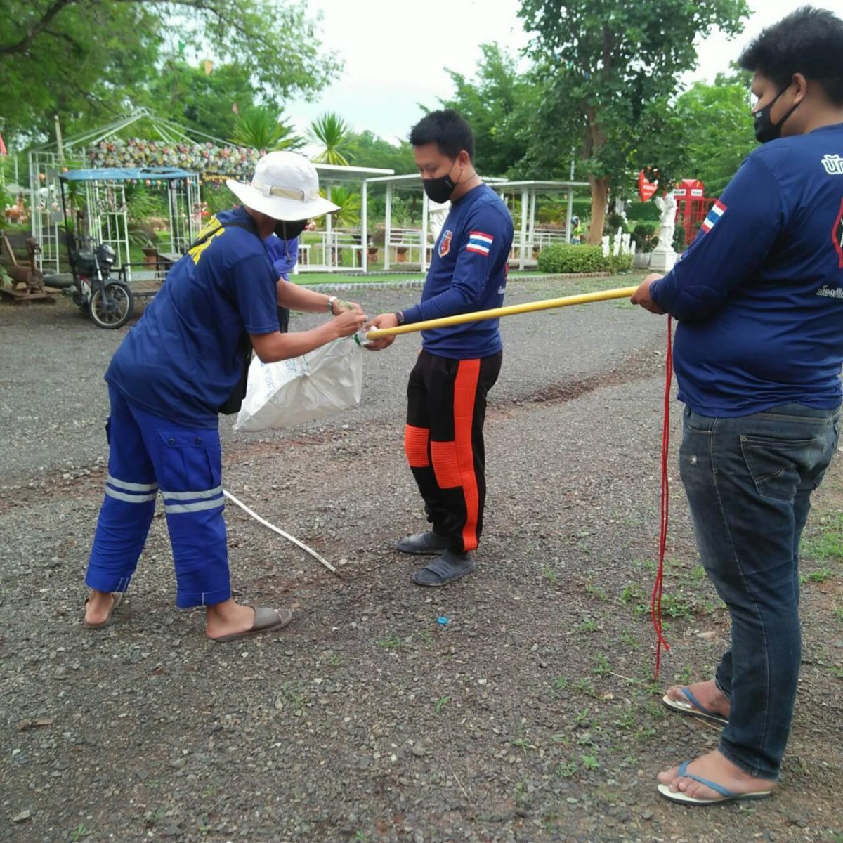 งานป้องกันและบรรเทาสาธารณภัย และงานกู้ชีพ ออกช่วยเหลือประชาชน