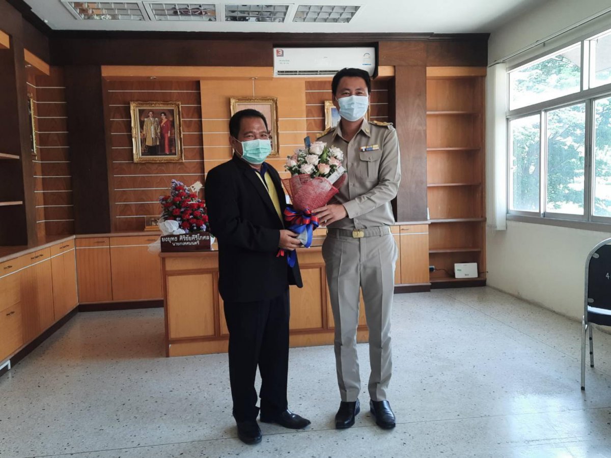 ร่วมแสดงความยินดีกับนายกเทศบาลศาลเจ้าพ่อ