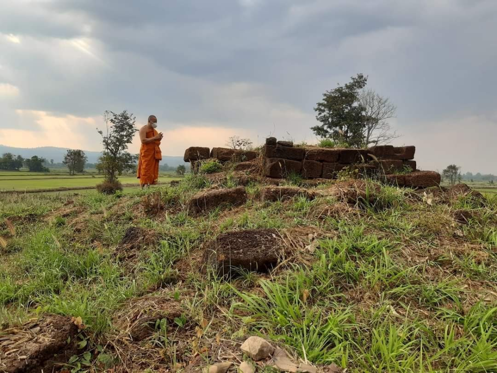 ปราสาทหินบ้านโนนเหลื่อม กู่โบราณ (ปราสาทหนองหอย)