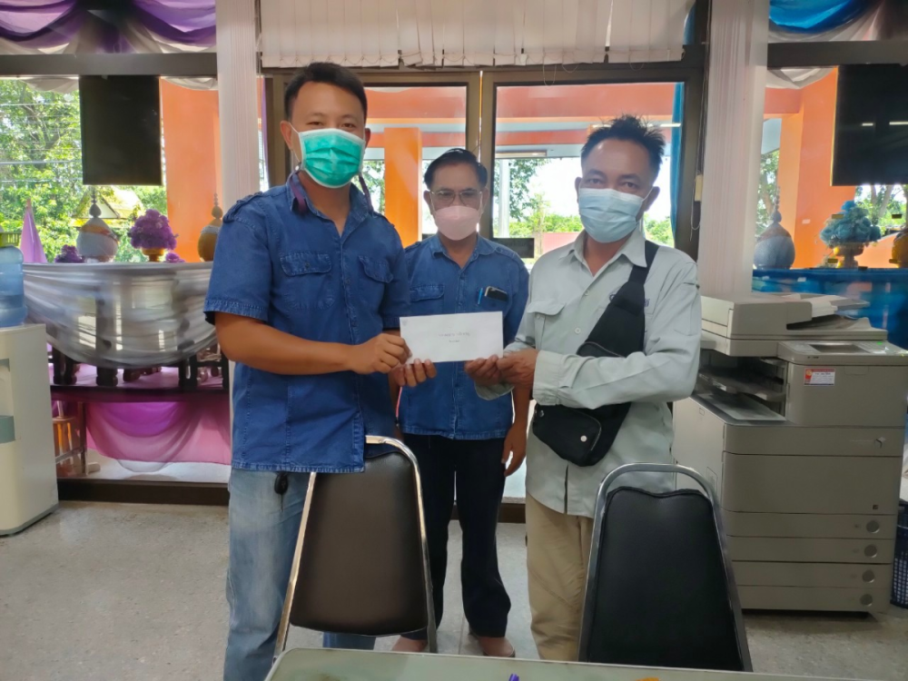 มอบเงินช่วยเหลือประชาชนผู้ประสบภัยจากเหตุวาตภัย จำนวน 68 ครัวเรือน 10 หมู่บ้าน ภายในตำบลอุดมทรัพย์