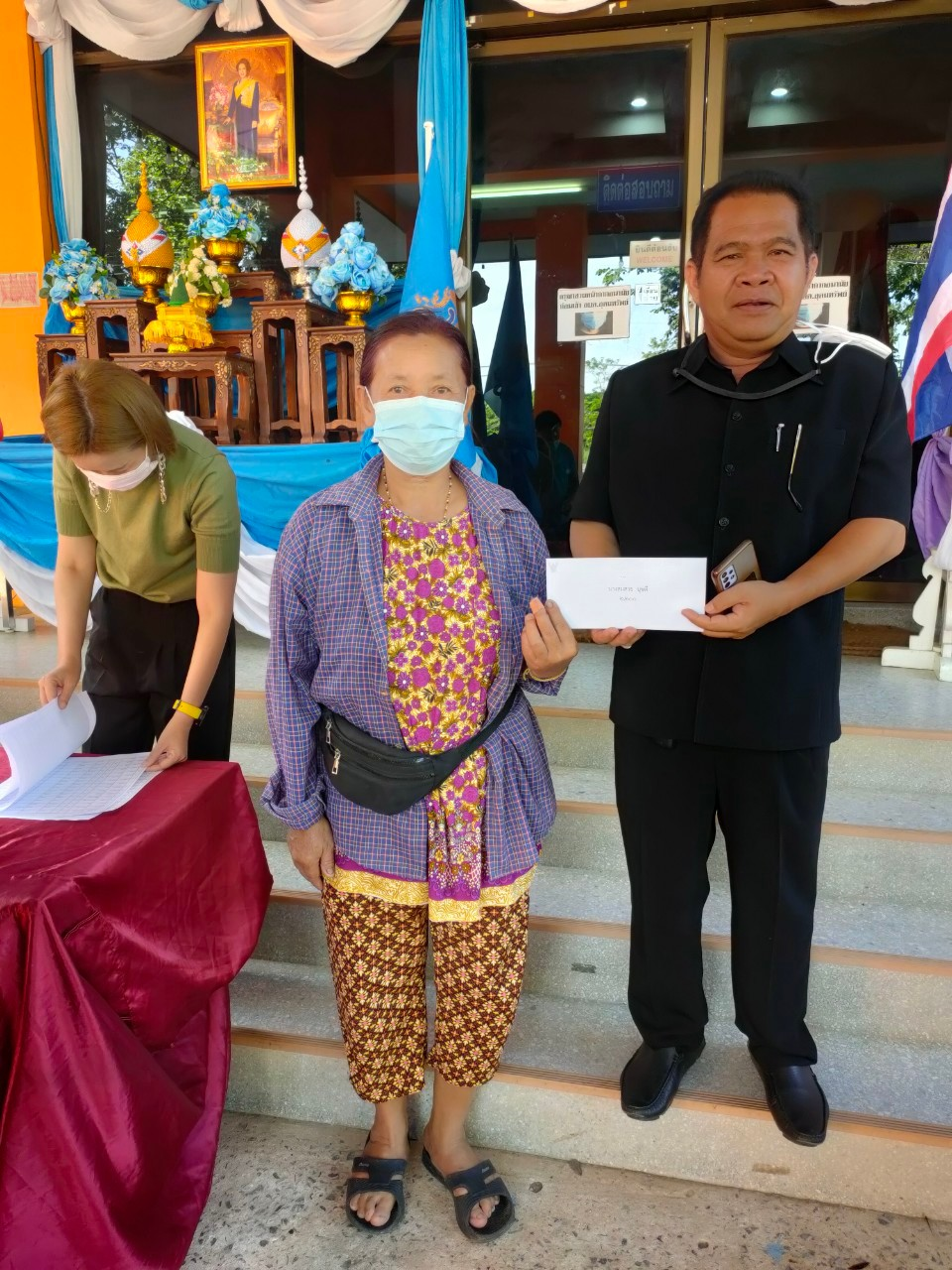 มอบเงินช่วยเหลือประชาชนผู้ประสบภัยจากเหตุวาตภัย จำนวน 68 ครัวเรือน 10 หมู่บ้าน ภายในตำบลอุดมทรัพย์