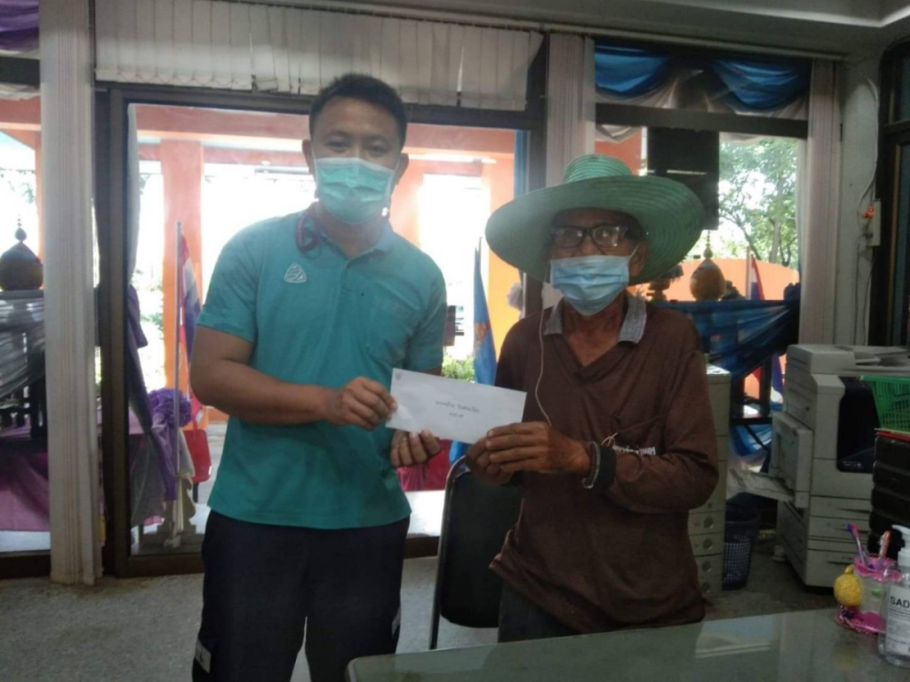 มอบเงินช่วยเหลือประชาชนผู้ประสบภัยจากเหตุวาตภัย จำนวน 68 ครัวเรือน 10 หมู่บ้าน ภายในตำบลอุดมทรัพย์