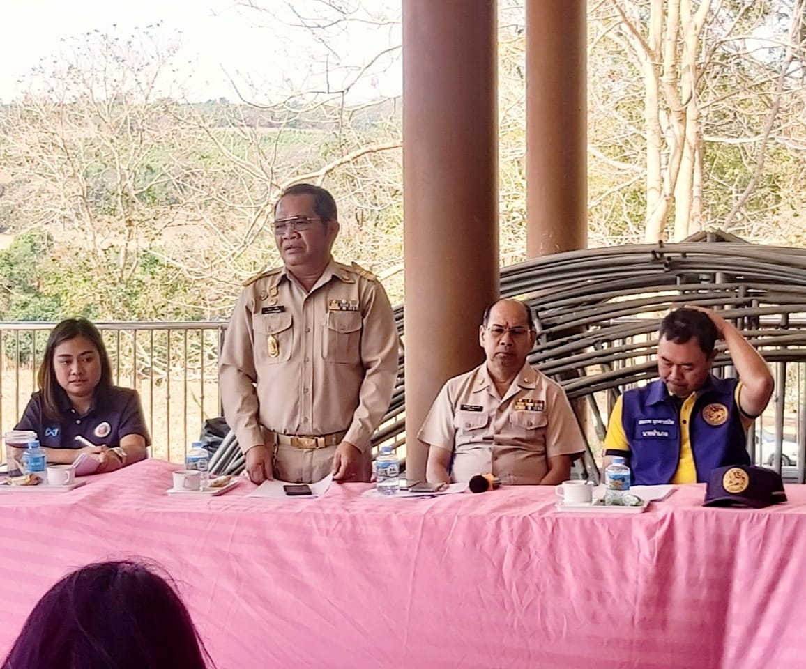ร่วมประชุมรับฟังการชี้แจงการดำเนินการป้องกันและแก้ไขปัญหาไฟป่า หมอกควัน และฝุ่นละอองขนาดเล็ก (PM2.5) ณ ศาลาวัดซับพลู