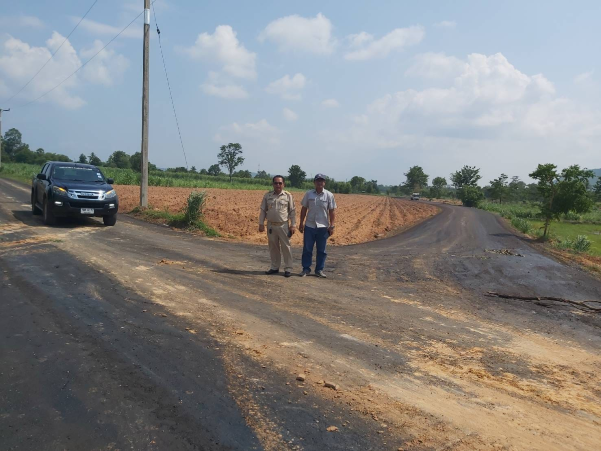 ลงพื้นที่สำรวจการดำเนินงานโครงสร้างถนน และสำรวจแก้ไขปัญหาความเดือดร้อน ระบบประปาหมู่บ้าน และถนนชำรุดจากน้ำหลากกัดเซาะคอสะพานเสียหาย
