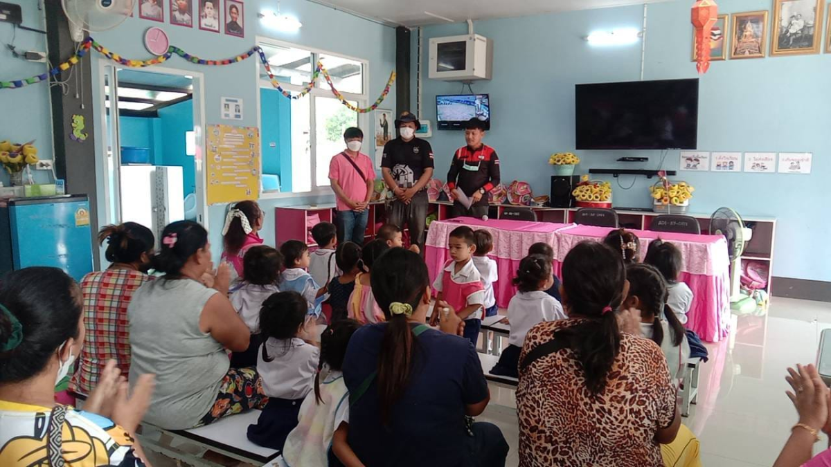 โครงการส่งเสริมการเรียนรู้ในเด็กปฐมวัย ให้รู้วิธีการเอาตัวรอดเมื่อติดอยู่ในรถยนต์ และโครงการให้ความรู้การป้องกันเด็กจมน้ำในเด็กปฐมวัย ณ ศูนย์พัฒนาเด็กเล็กบ้านบะใหญ่ 