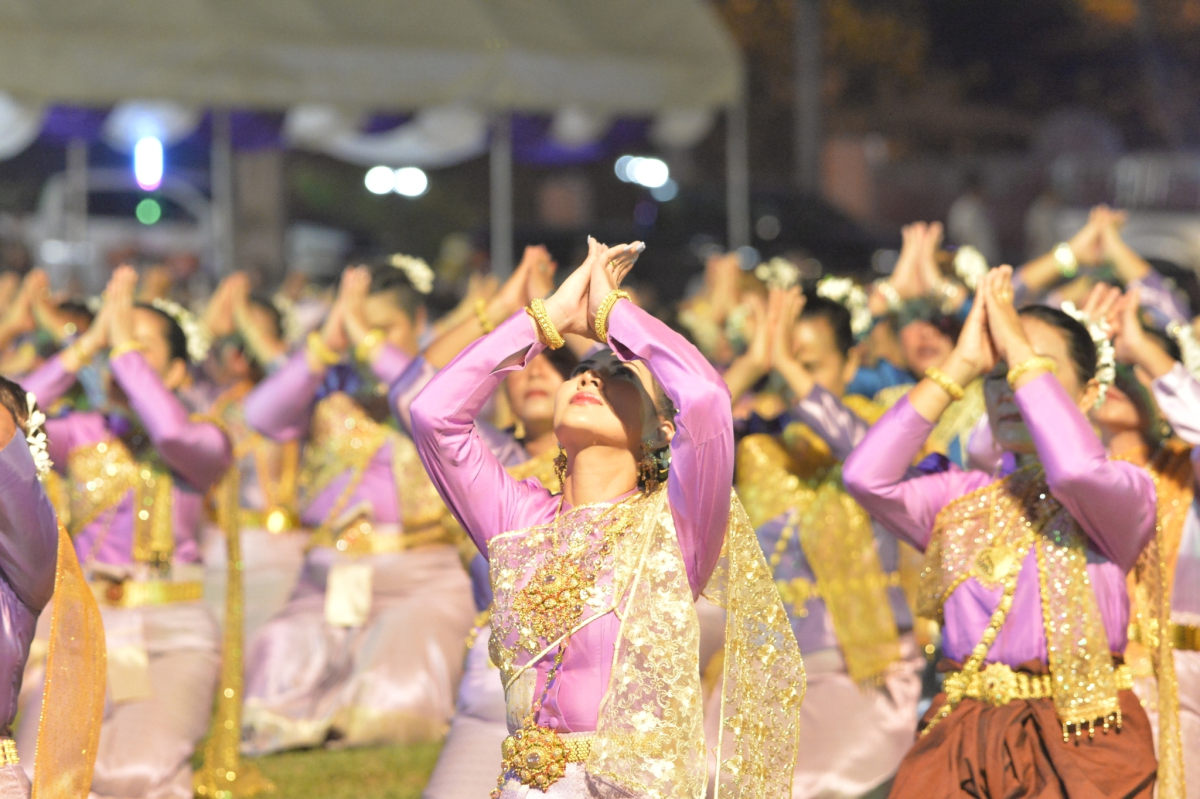 ร่วมพิธีสักการะและรำบวงสรวงอนุสาวรีย์ท้าวสุรนารีองค์ประจำอำเภอวังน้ำเขียว ประจำปี 2567