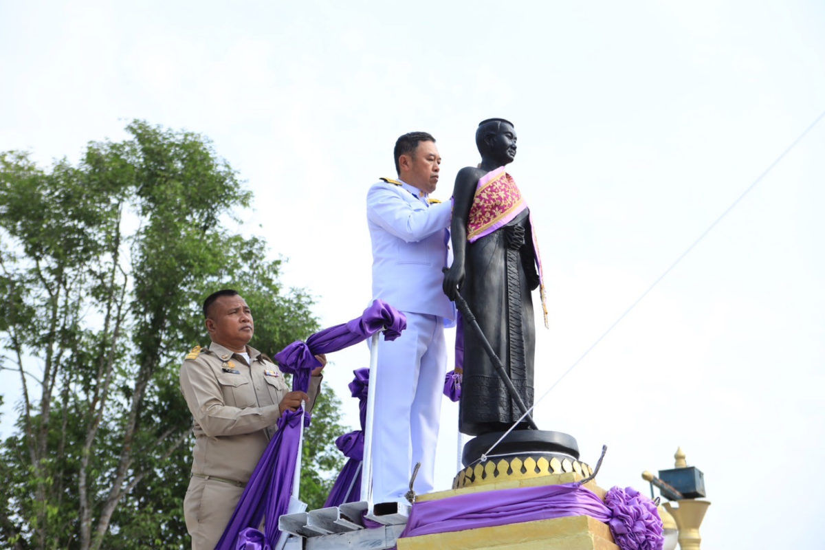 ร่วมพิธีสักการะและรำบวงสรวงอนุสาวรีย์ท้าวสุรนารีองค์ประจำอำเภอวังน้ำเขียว ประจำปี 2567