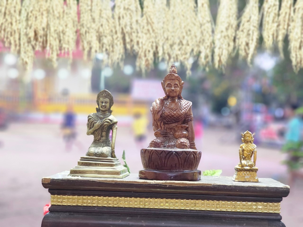 ร่วมงานโครงการขอขมาบูชาพระแม่โพสพและการรับขวัญผู้มีบุญมาเกิดใหม่ (สู่ขวัญข้าวตำบลอุดมทรัพย์) ณ วัดศิริมังคลาราม (วัดโนนเหลื่อม)