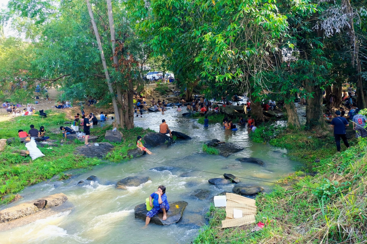 ธารท่าลี่