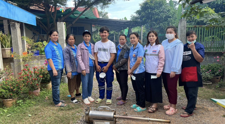 ดำเนินการฉีดพ่นหมอกควันกำจัดลูกน้ำยุงลาย บริเวณภายในหมู่บ้านวังน้ำเขียว หมู่ที่ 9