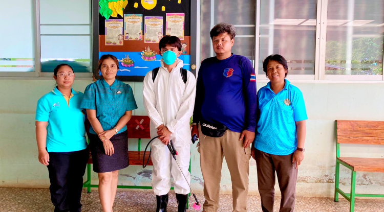 ฉีดพ่นน้ำยาฆ่าเชื้อโรคบริเวณภายในและภายนอกศูนย์พัฒนาเด็กเล็กในสังกัดองค์การบริหารส่วนตำบลอุดมทรัพย์ 