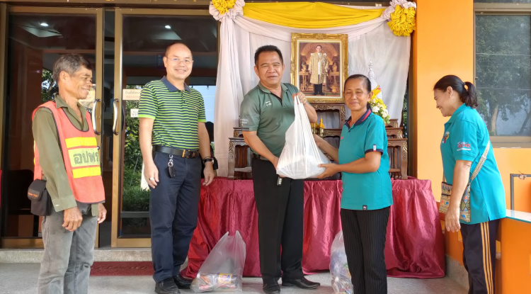 กิจกรรมสร้างขวัญกำลังใจคนทำงาน โดยมอบสิ่งของยังชีพเพื่อถวายเป็นพระราชกุศลพระมหากรุณาธิคุณ พระบาทสมเด็จพระบรมชนกาธิเบศร มหาภูมิพลอดุลยเดชมหาราช บรมนาถบพิตร เนื่องในวันนวมินทรมหาราช ๑๓ ตุลาคม ๒๕๖๖