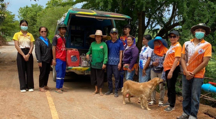 การดำเนินการฉีดพ่นหมอกควันควบคุมโรคไข้เลือดออก ณ บ้านหัวเขาทอง หมู่ที่ 15 
