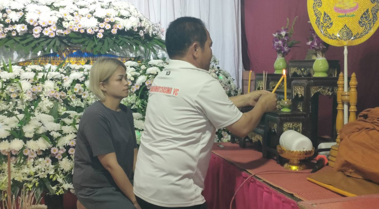 ร่วมพิธีบำเพ็ญกุศลศพและฟังพระสวดอภิธรรม นางปิตินันท์ บุญนาดี อดีตสมาชิกสภาองค์การบริหารส่วนตำบลอุดมทรัพย์ เขต 11 บ้านห้วยน้ำเค็ม 