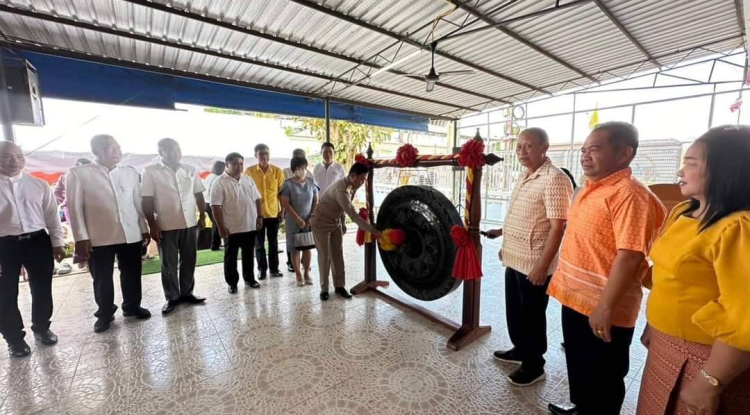 ร่วมพิธีทำบุญประเพณีวันออกพรรษา ตักบาตรเทโวโรหณะ ประจำปี 2566 ณ บริเวณหน้าตลาดสดศาลเจ้าพ่อ กม.79