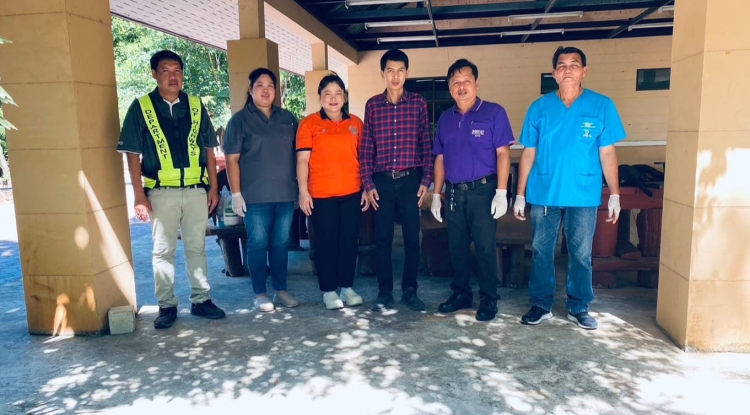 สนับสนุนวัคซีนป้องกันโรคพิษสุนัขบ้า ร่วมกับ สำนักงานปศุสัตว์อำเภอวังน้ำเขียว ดำเนินการฉีดวัคซีนป้องกันโรคพิษสุนัขบ้า และผ่าตัดทำหมันให้กับสุนัขและแมว 