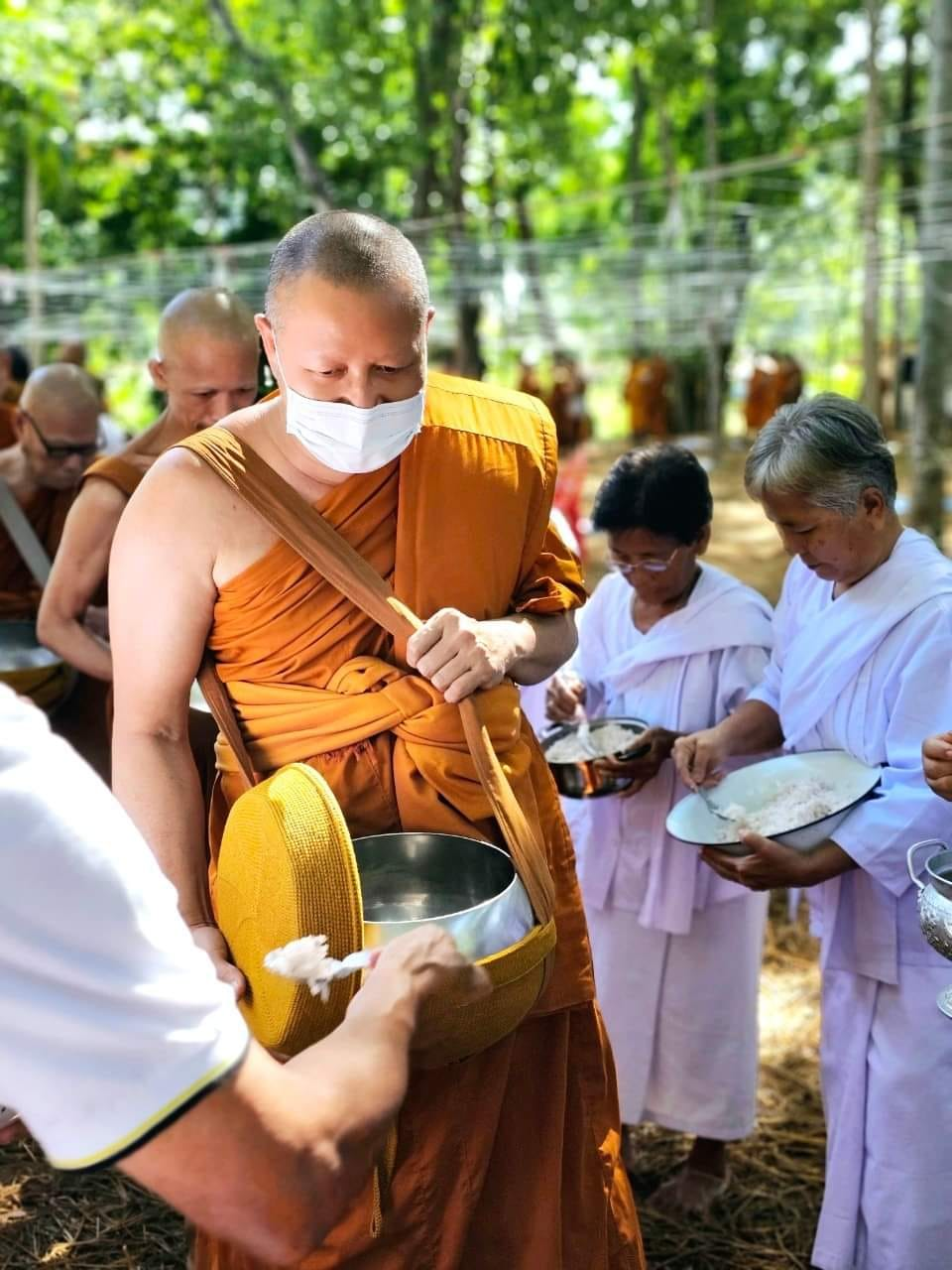 ร่วมทำบุญใส่บาตรงานเข้าปริวาสกรรมปฏิบัติธรรมรำลึกคุณหลวงพ่อพระครูประโชติสังฆกิจ (ระหว่างวันที่ 29 มิถุนายน ถึง 8 กรกฎาคม 2567) ณ วัดห้วยพรหม