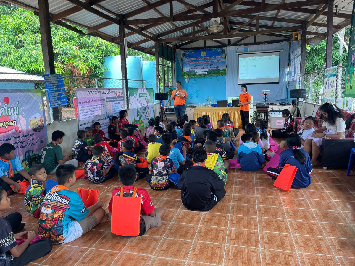 ประธานเปิดและร่วมกิจกรรมในโครงการส่งเสริม อนุรักษ์ ฟื้นฟูทรัพยากรธรรมชาติและสิ่งเเวดล้อม แหล่งท่องเที่ยว และปรับปรุงภูมิทัศน์ในพื้นที่ตำบลอุดมทรัพย์ ประจำปีงบประมาณ พ.ศ.2567 ณ โรงเรียนบ้านซับเต่า