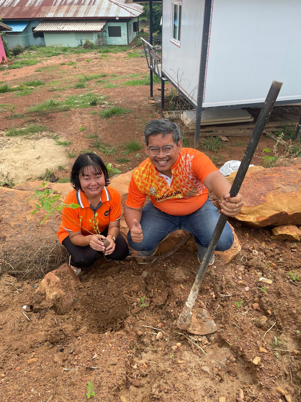 ประธานเปิดและร่วมกิจกรรมในโครงการส่งเสริม อนุรักษ์ ฟื้นฟูทรัพยากรธรรมชาติและสิ่งเเวดล้อม แหล่งท่องเที่ยว และปรับปรุงภูมิทัศน์ในพื้นที่ตำบลอุดมทรัพย์ ประจำปีงบประมาณ พ.ศ.2567 ณ โรงเรียนบ้านซับเต่า