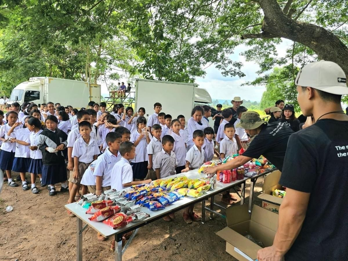 ร่วมกิจกรรมในโครงการ "CSR แอตแลนต้า ปันน้ำใจ" ณ อาคารอเนกประสงค์โรงเรียนบ้านโนนเหลื่อม โดยกลุ่มแอตแลนต้าปันน้ำใจให้น้อง ของบริษัทแอตแลนต้า เมดดิคแคร์จำกัด 