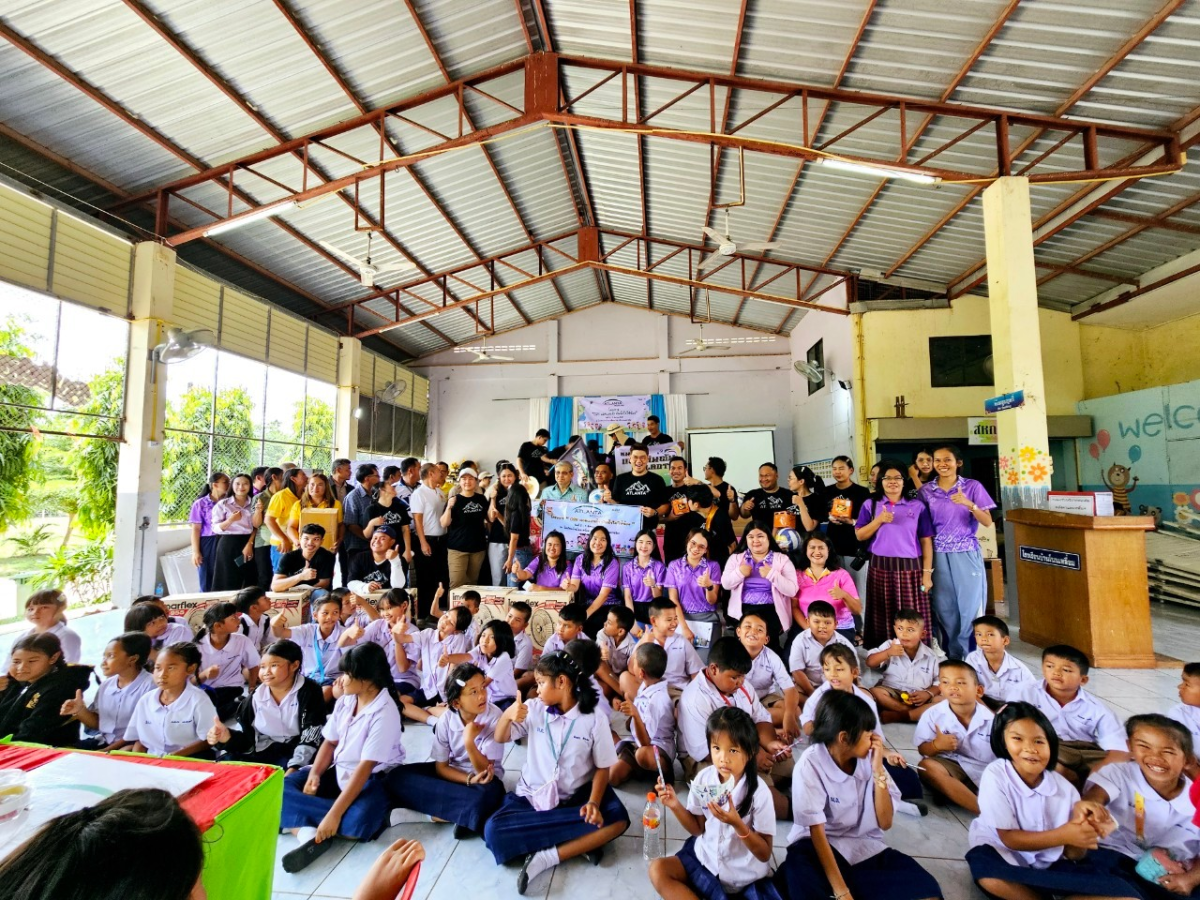 ร่วมกิจกรรมในโครงการ "CSR แอตแลนต้า ปันน้ำใจ" ณ อาคารอเนกประสงค์โรงเรียนบ้านโนนเหลื่อม โดยกลุ่มแอตแลนต้าปันน้ำใจให้น้อง ของบริษัทแอตแลนต้า เมดดิคแคร์จำกัด 