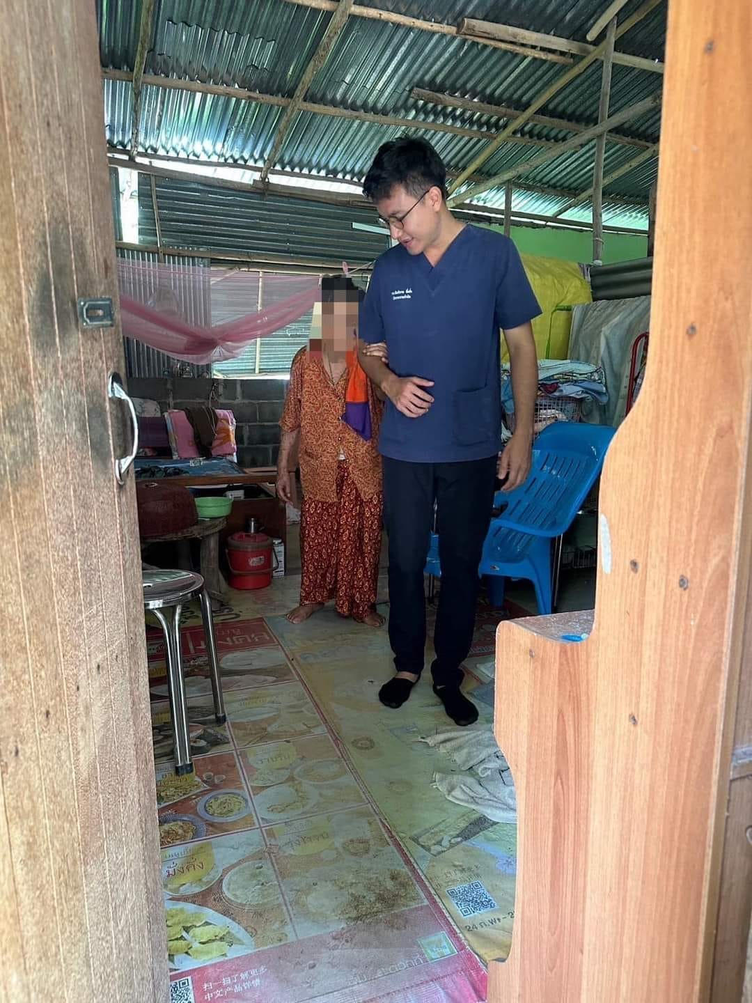 ร่วมลงพื้นที่ช่วยเหลือติดตามให้บริการผู้ป่วย ผู้สูงอายุ และผู้พิการในพื้นที่ตำบลอุดมทรัพย์