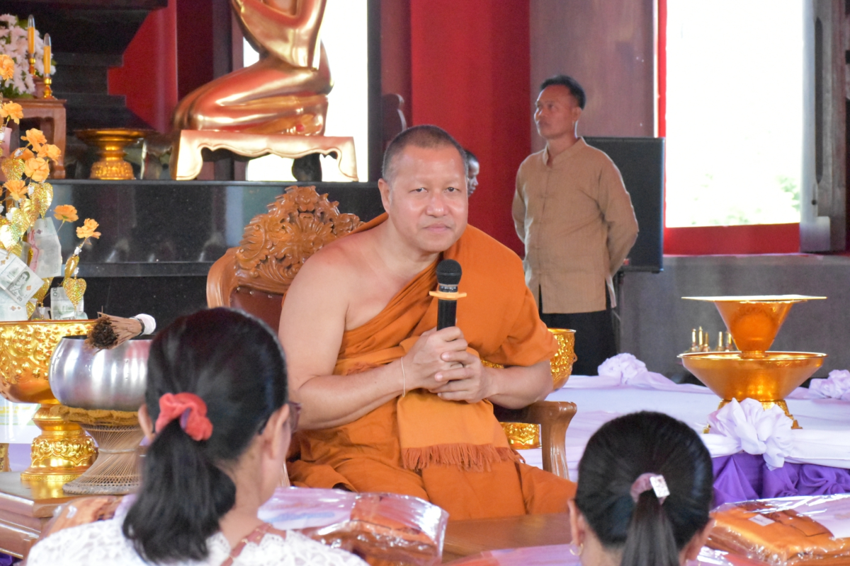 ระหว่างวันที่ 9-10 พฤศจิกายน 2567 ร่วมงานบุญทอดกฐินภายในพื้นที่ตำบลอุดมทรัพย์