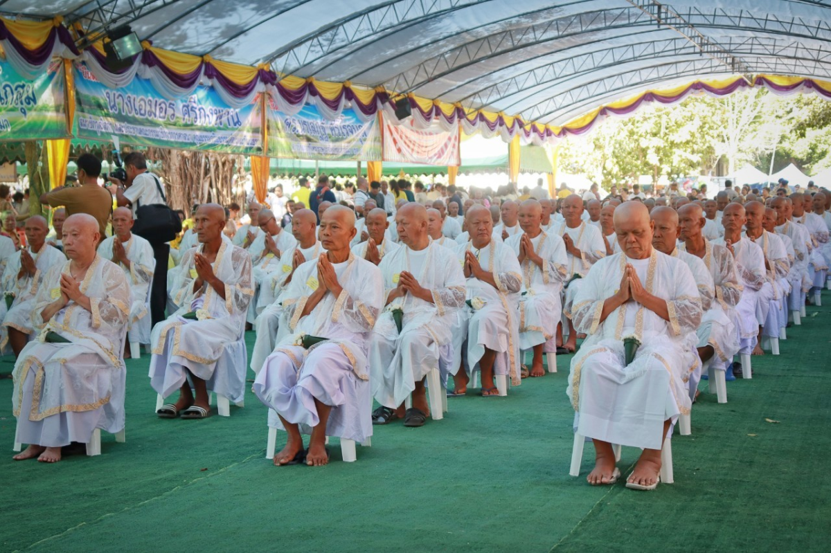 ร่วมโครงการอุปสมบทหมู่ถวายพระราชกุศลแด่ ร.9 ณ พัทธสีมาวัดบุไผ่