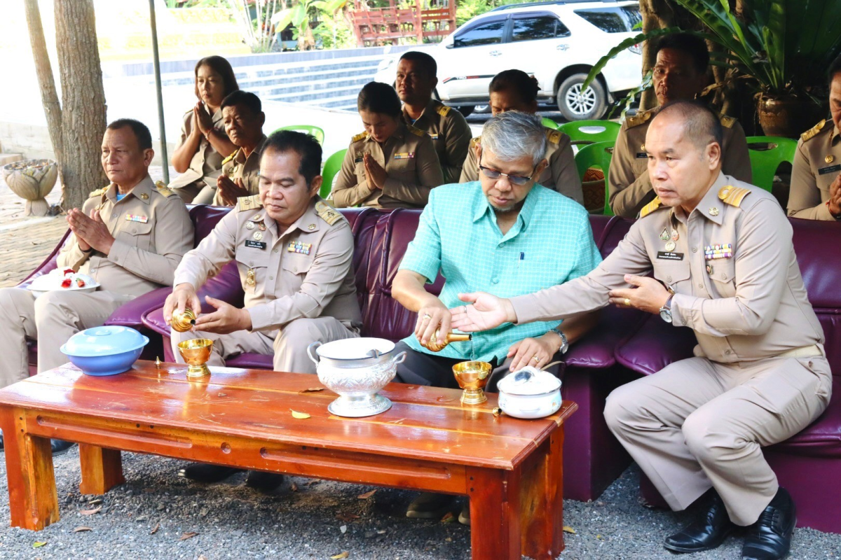 ร่วมร่วมพิธีโครร่วมโครงการอุปสมบทหมู่ถวายพระราชกุศลแด่ พระบาทสมเด็จพระบรมชนกาธิเบศร มหาภูมิพลอดุลยเดชมหาราช บรมนาถบพิตร ณ วัดป่าโพธิภาวัน (วัดโนนค่าง)