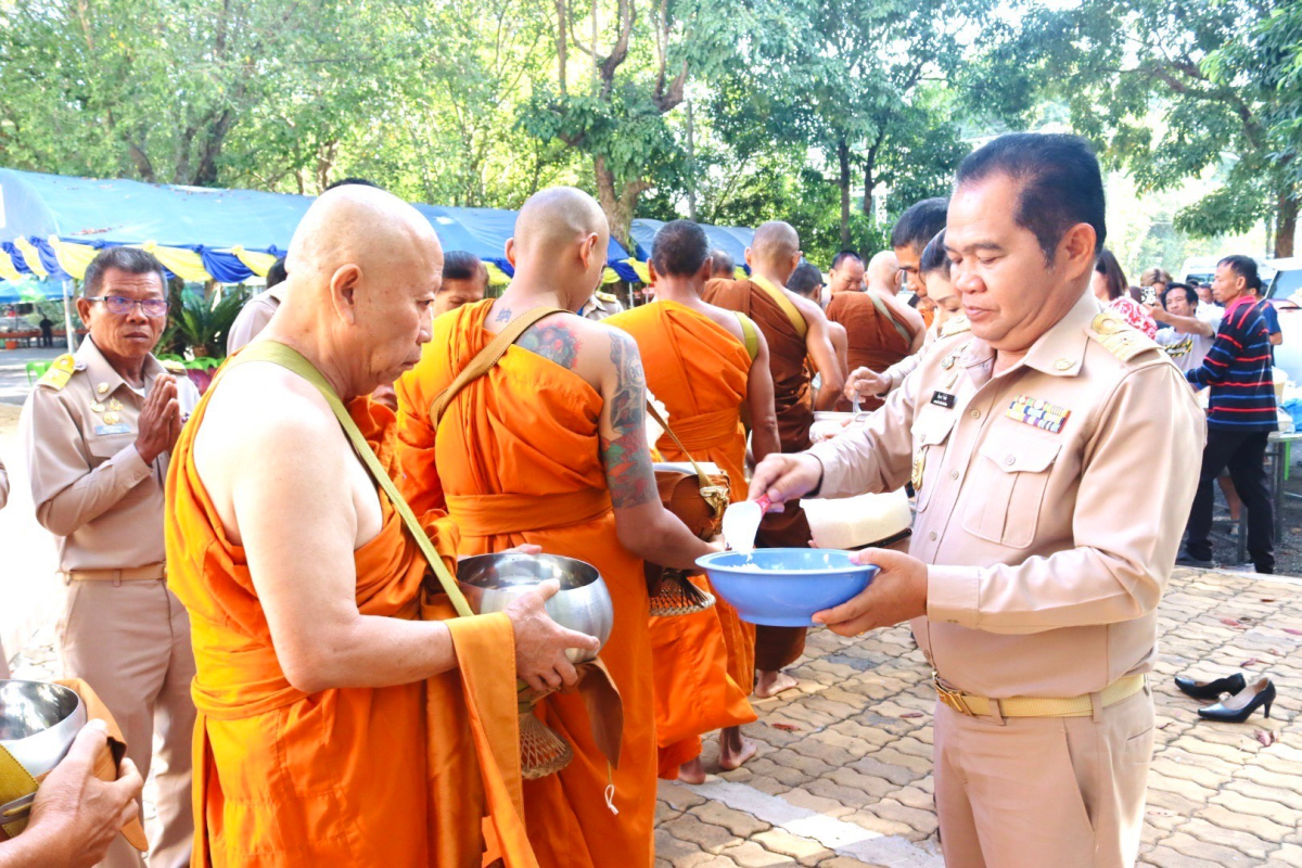 ร่วมร่วมพิธีโครร่วมโครงการอุปสมบทหมู่ถวายพระราชกุศลแด่ พระบาทสมเด็จพระบรมชนกาธิเบศร มหาภูมิพลอดุลยเดชมหาราช บรมนาถบพิตร ณ วัดป่าโพธิภาวัน (วัดโนนค่าง)