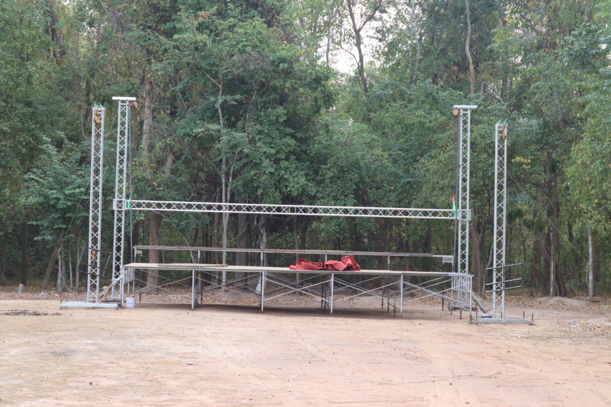 ปรับภูมิทัศน์เตรียมสถานที่จัดกิจกรรมงานวันเด็กประจำปี 2568