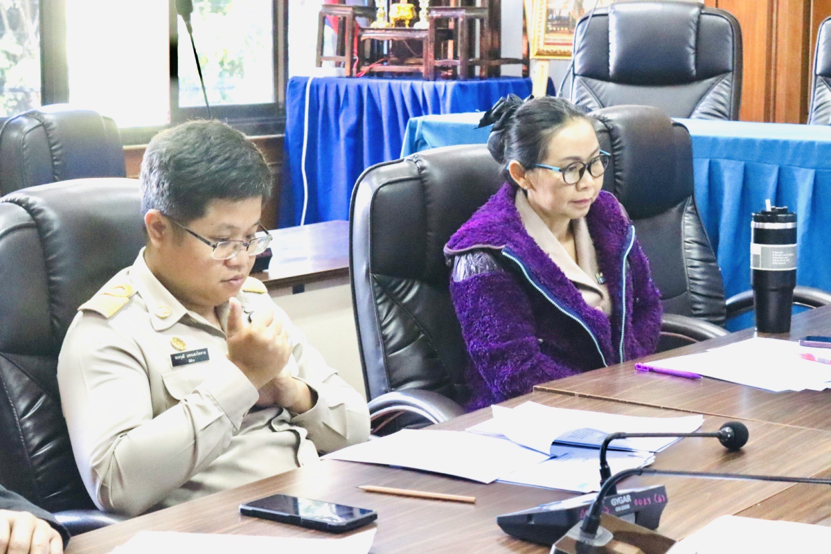 ประชุมคณะกรรมการยกร่างข้อบัญญัติ เพื่อเป็นข้อบังคับใช้ในการปฏิบัติงานราชการในตำบลอุดมทรัพย์