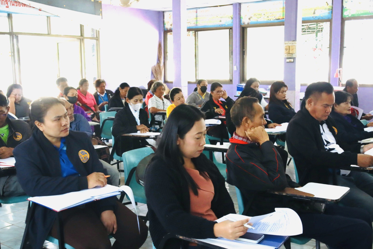 ประชุมกลุ่มศูนย์ข้าวชุมชนตำบลอุดมทรัพย์