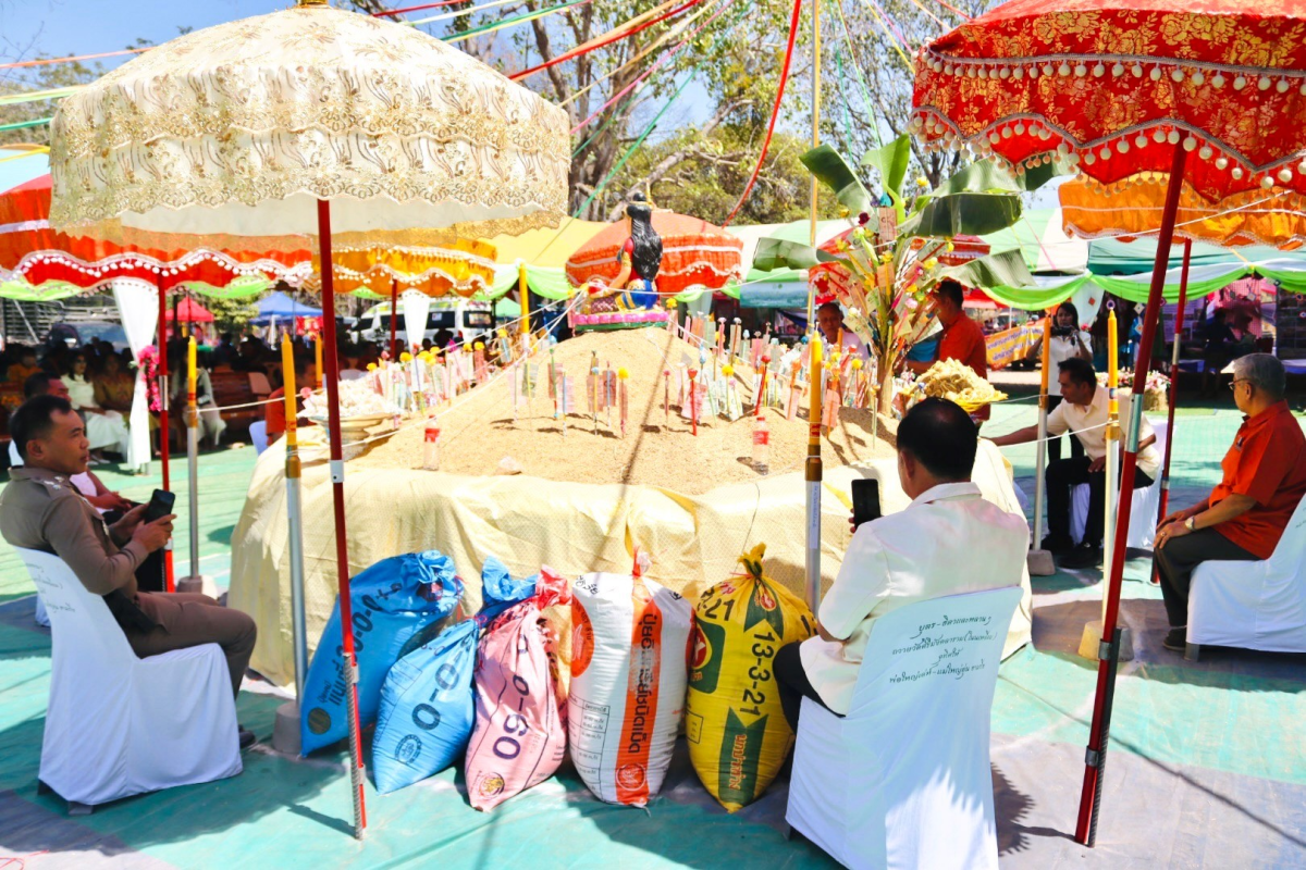 ร่วมโครงการจัดงานสืบสานประเพณีบายศรี สู่ขวัญข้าวและรับขวัญต้นกล้าวัฒนธรรม (ผู้มีบุญเกิดใหม่) ณ วัดศิริมังคลาราม (โนนเหลื่อม)