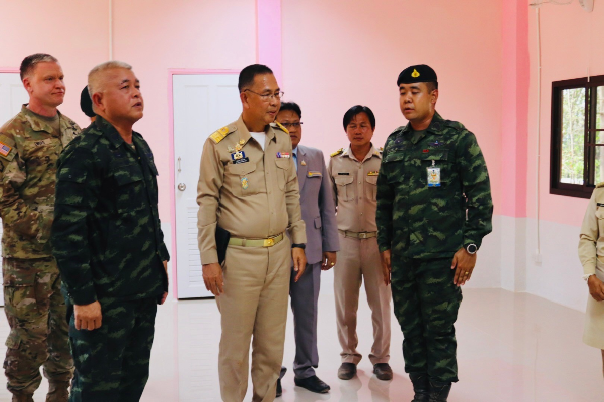 ร่วมพิธีส่งมอบอาคารอเนกประสงค์ โรงเรียนบ้านซับเต่า ใน "โครงการช่วยเหลือประชาชน" คอบร้าโกลด์ 2025