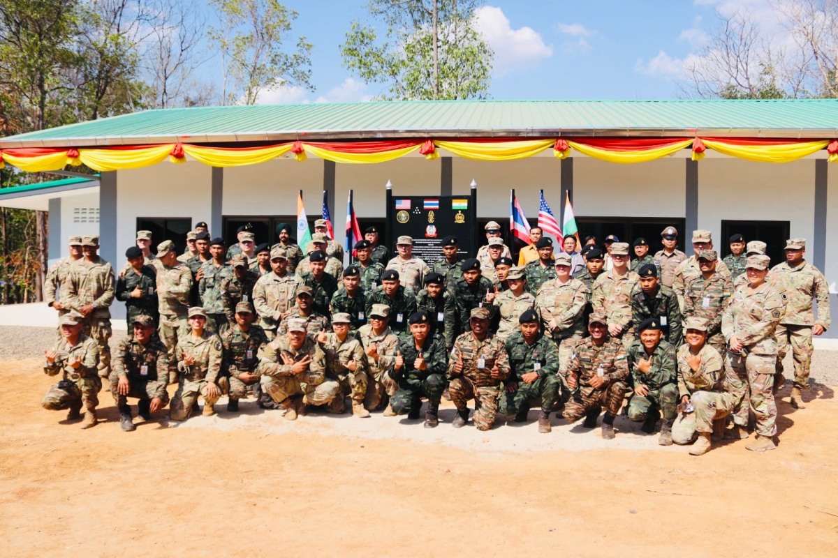 ร่วมพิธีส่งมอบอาคารอเนกประสงค์ โรงเรียนบ้านซับเต่า ใน "โครงการช่วยเหลือประชาชน" คอบร้าโกลด์ 2025