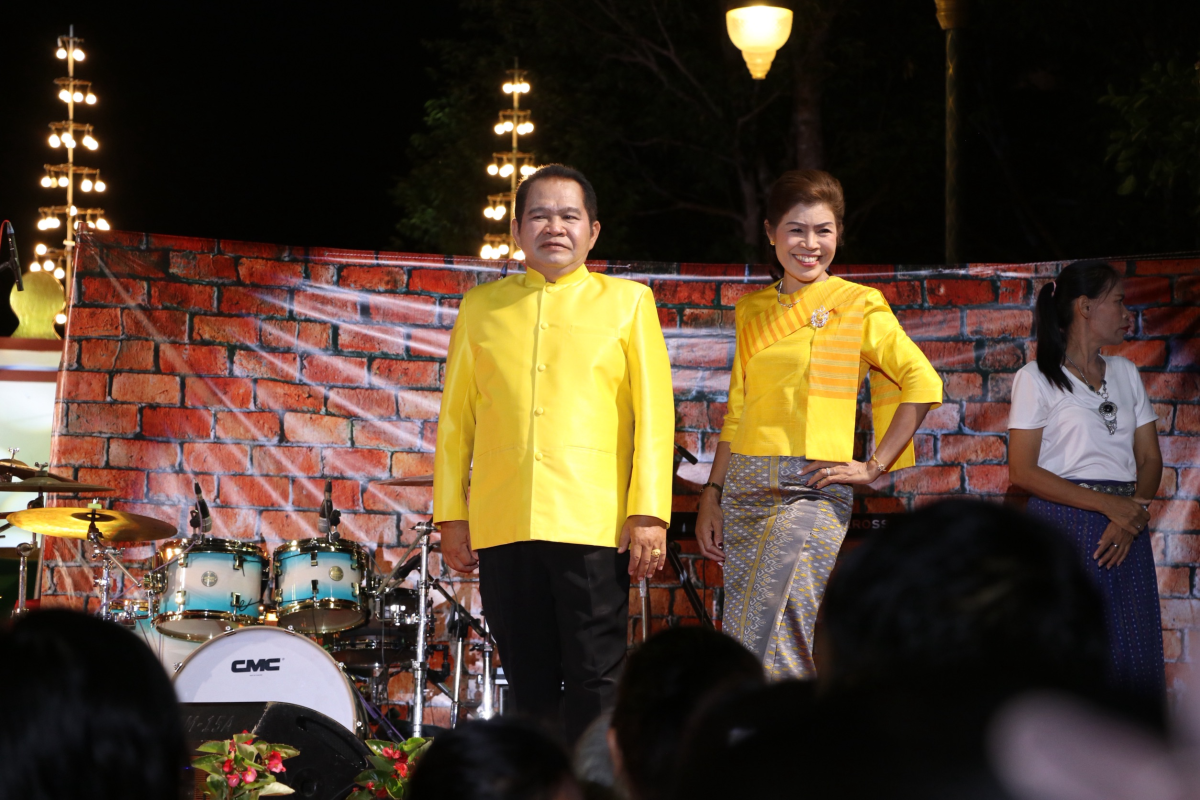 ร่วมกิจกรรมเดินแบบการกุศล ณ บริเวณลานอนุสาวรีย์ท้าวสุรนารี อำเภอวังน้ำเขียว