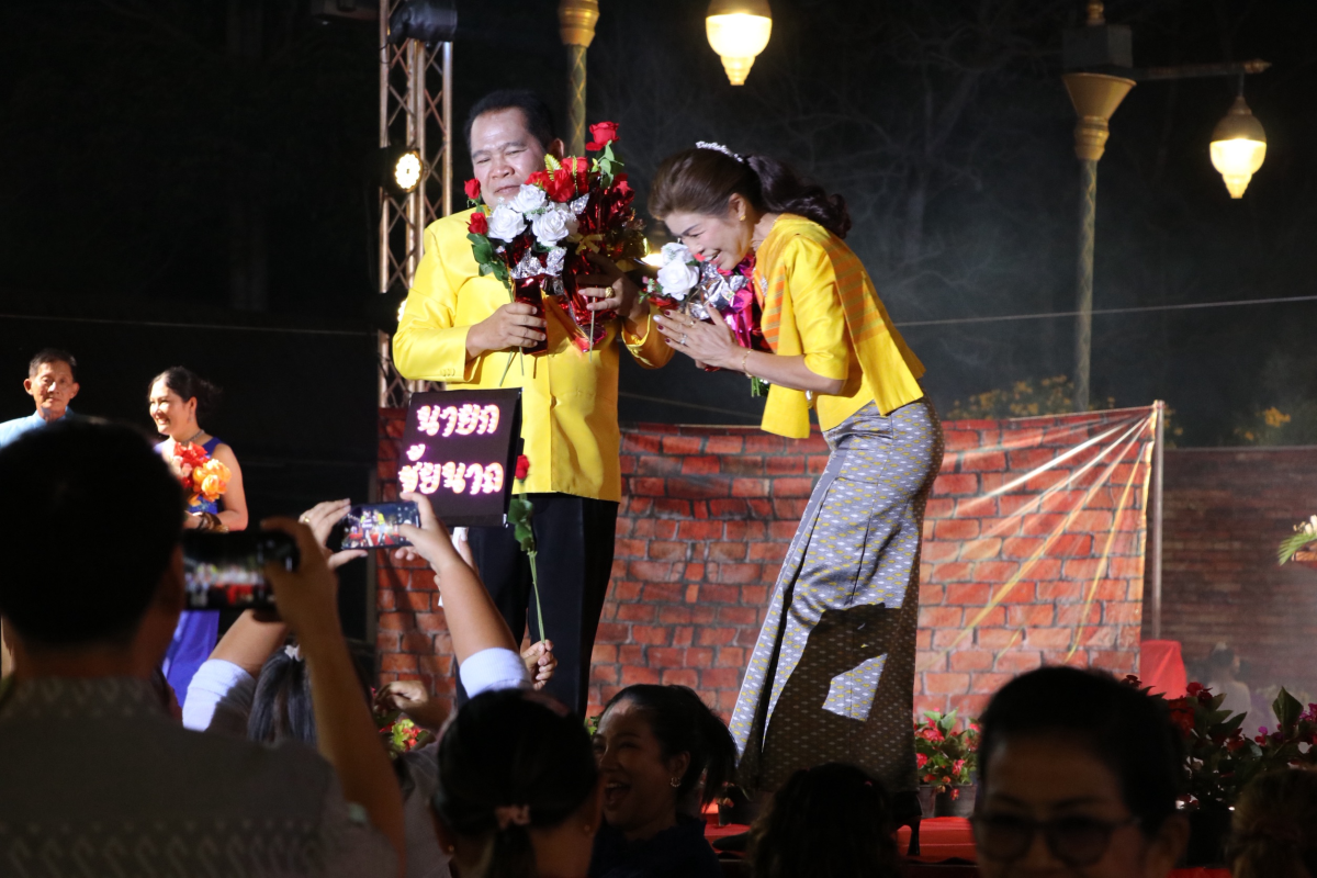 ร่วมกิจกรรมเดินแบบการกุศล ณ บริเวณลานอนุสาวรีย์ท้าวสุรนารี อำเภอวังน้ำเขียว
