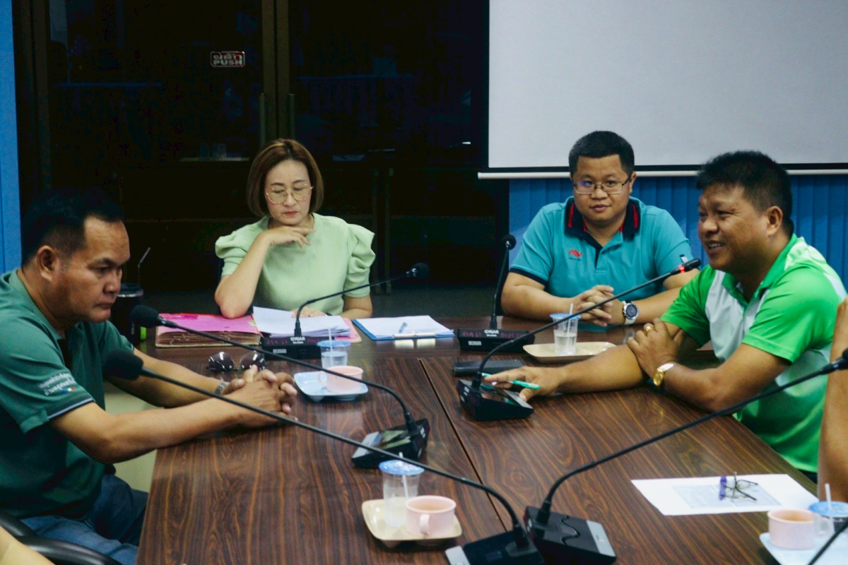 ประชุมคณะกรรมการเพื่อพิจารณาอนุมัติเบิกจ่ายเงินทุน ในโครงการเศรษฐกิจชุมชน