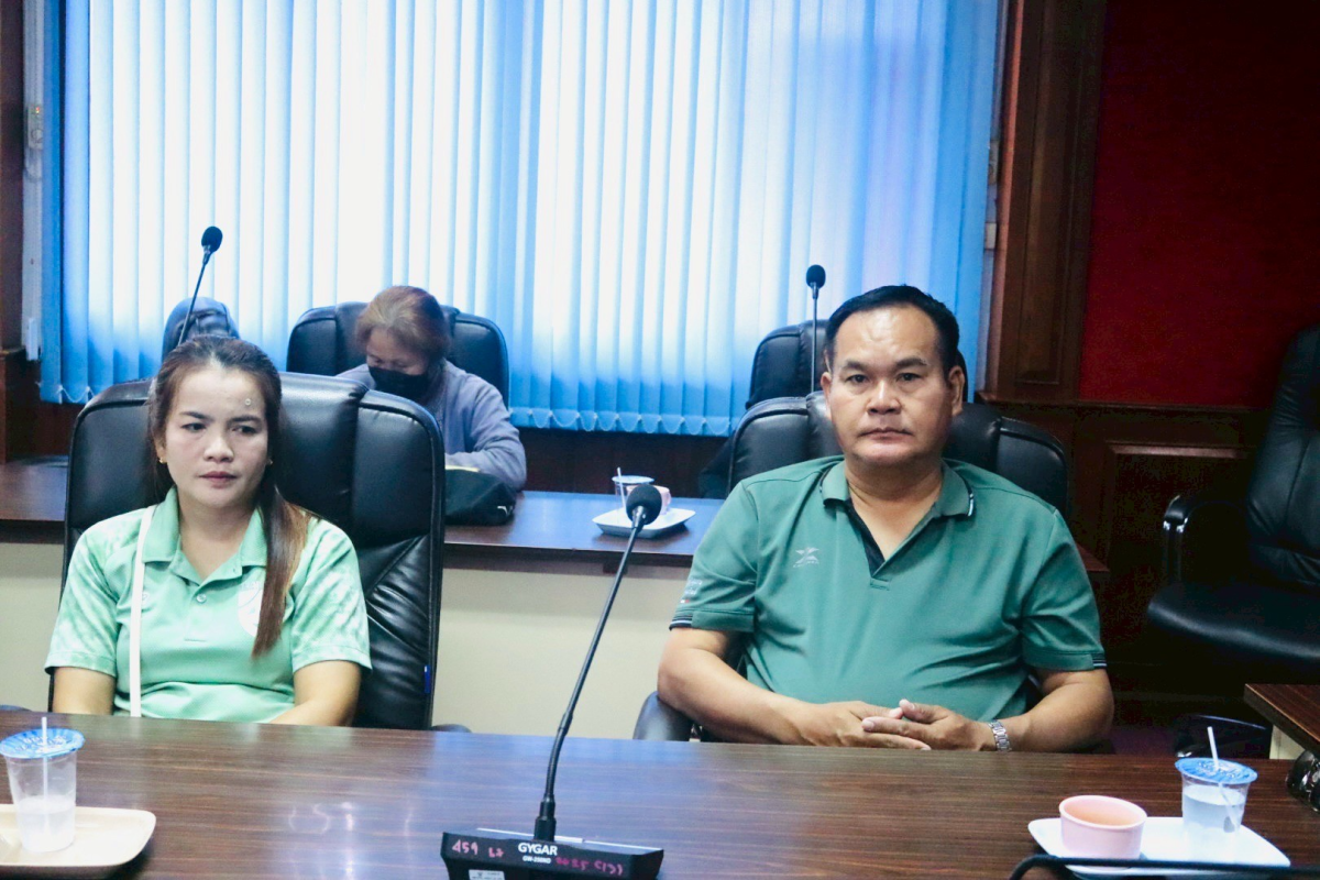 ประชุมคณะกรรมการเพื่อพิจารณาอนุมัติเบิกจ่ายเงินทุน ในโครงการเศรษฐกิจชุมชน
