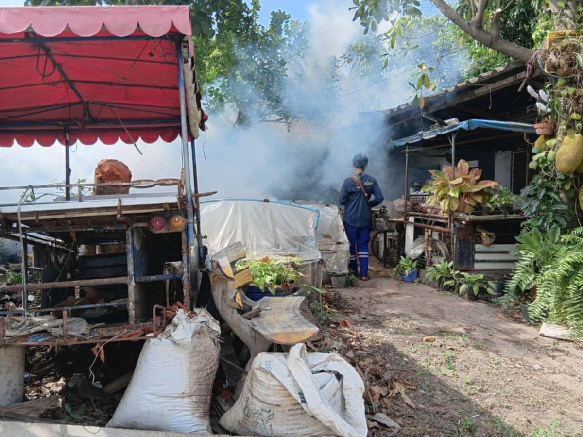 กิจกรรมฉีดพ่นหมอกควันกำจัดลูกน้ำยุงลาย  ณ บ้านโนนค่าง ม.7