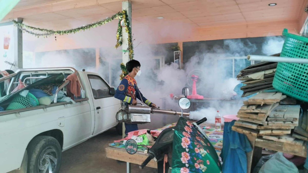 กิจกรรมฉีดพ่นหมอกควันกำจัดลูกน้ำยุงลาย  ภายในหมู่บ้านโนนค่าง ม.7 และบ้านอุดมทรัพย์พัฒนา ม.17