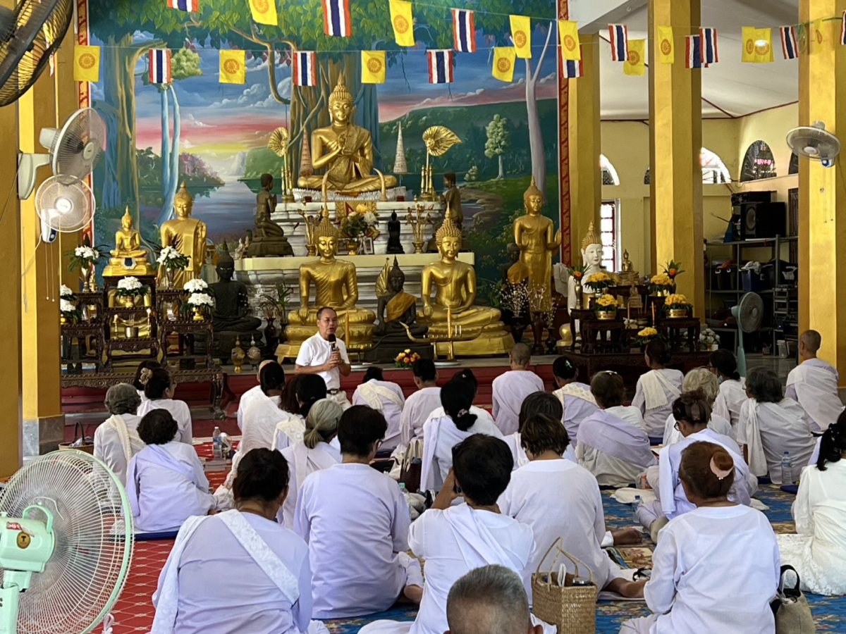 โครงการปฏิบัติธรรมอุโบสถศีลสัญจรตำบลอุดมทรัพย์ ประจำปี 2568 วัดคำช้อย(บะใหญ่)