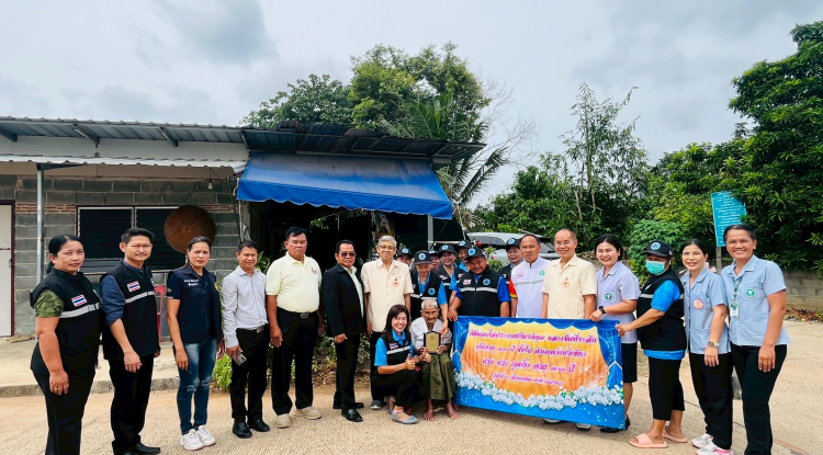 พิธีมอบโล่ประกาศเกียรติคุณ และเข็มที่ระลึก ผู้มีอายุ 100 ปีขึ้นไป