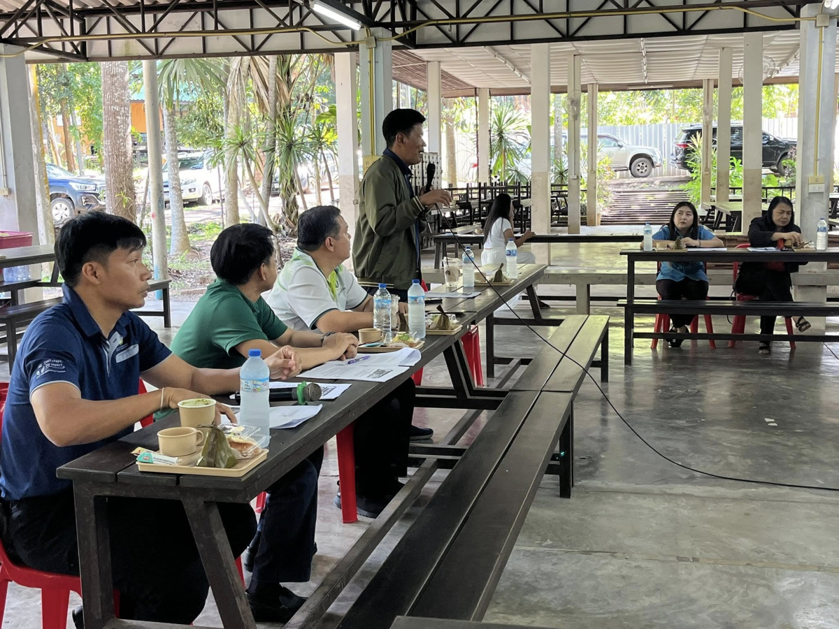 ประชุมกรรมการที่ปรึกษาสถานีวิจัยและฝึกนิสิตวนศาสตร์วังน้ำเขียว เพื่อรับฟังความคิดเห็นและแนวทางในการทำงานแบบบูรณาการของสถานีวิจัยฯ