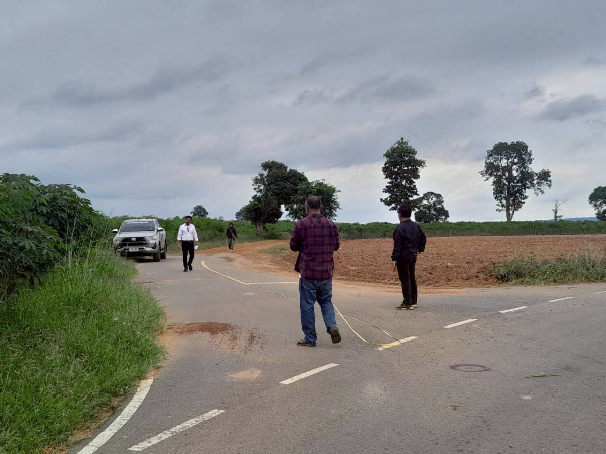 สำรวจพื้นที่ก่อสร้างถนนคอนกรีตเสริมเหล็ก ถนนหนองข้าวเหนียว บ้านโนนเหลื่อม-บ้านหัวเขาทอง หมู่ที่ 2