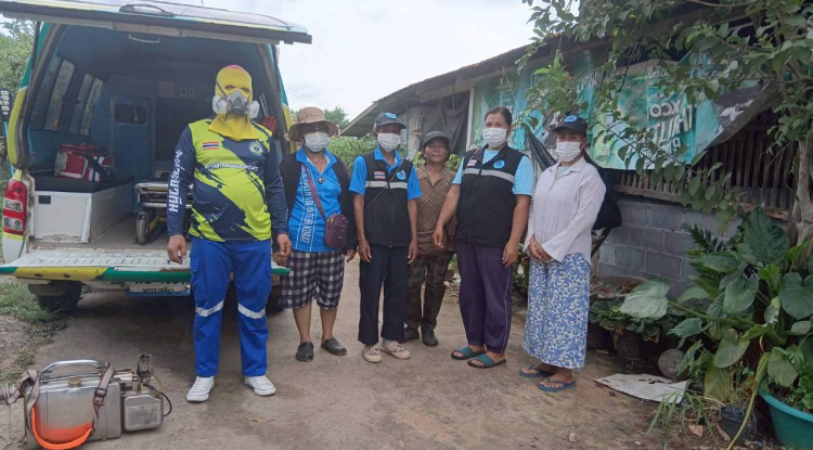 กิจกรรมฉีดพ่นหมอกควันกำจัดลูกน้ำยุงลาย  บริเวณภายในหมู่บ้านตะกุดรัง หมู่ที่ 4