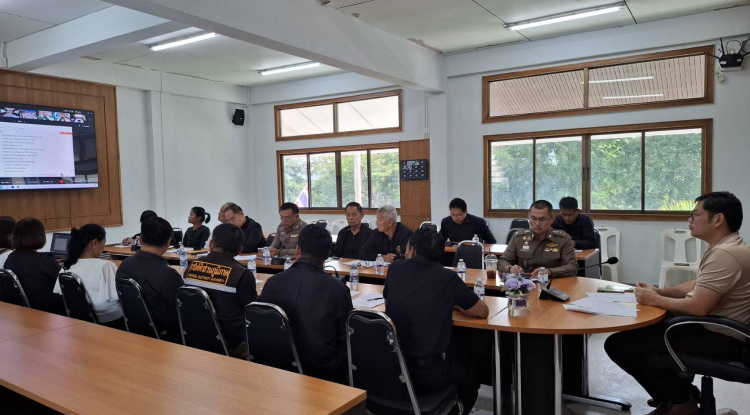 ประชุมการดำเนินงานอำนวยความสะดวกแก่ประชาชนในการเดินทางไปเข้าเฝ้าฯ กราบถวายบังคมพระบรมศพ สมเด็จพระนางเจ้าสิริกิติ์ พระบรมราชินีนาถ พระบรมราชชนนีพันปีหลวง